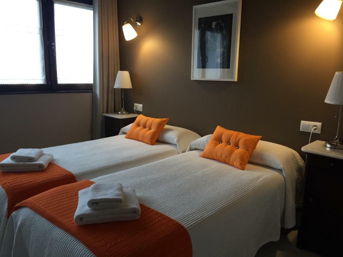 Apartamentos El Hospital De Villahormes מראה חיצוני תמונה